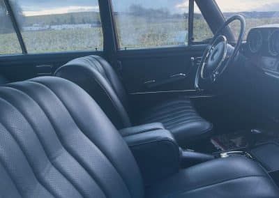 Motorinstandsetzung bei historischem Fahrzeug