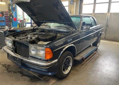 Detailaufnahme eines restaurierten Oldtimers